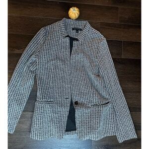 NWOT Banana Republic Factory Black and White Textured Blazer. Size Small.